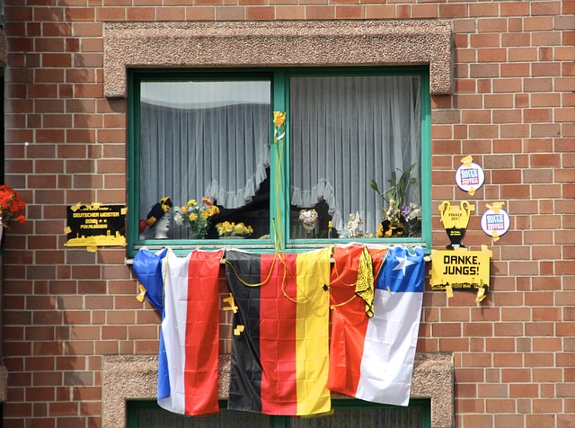 混团世界杯：日本队全场被中国观众针对，张本智和的表情亮了！